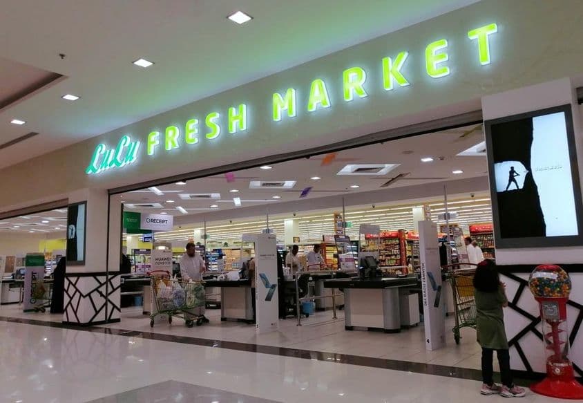 Dubai lulu hipermarket bejárata egyik mall ban.