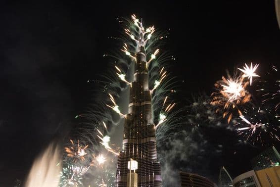 Burj Khalifa ünnepi tűzijáték szilveszterkor.