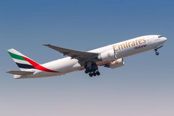Emirates gép repül a levegőbe, skycargo.
