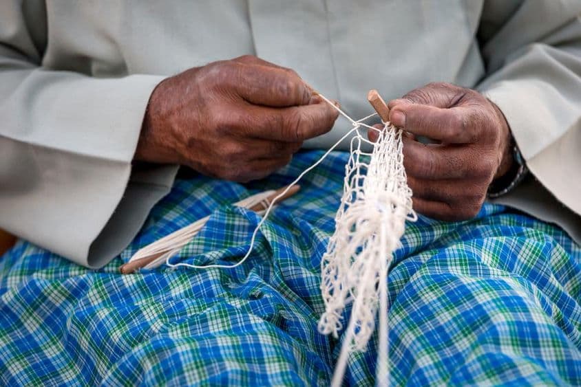 Halászháló készítés.