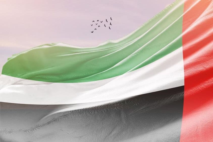 UAE zászló lebeg a szélben.