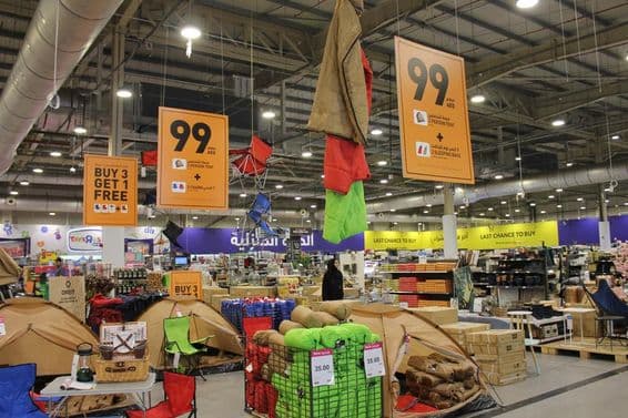 ACE mega store Dubai Festival City-ben.