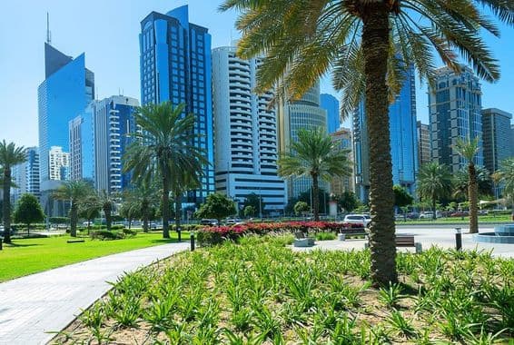 Abu Dhabi felhőkarcolok.