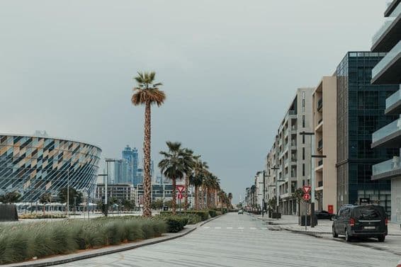 Dubai utca látkép.