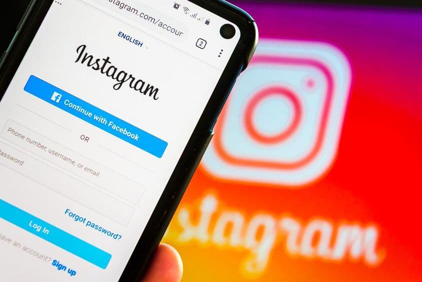 Instagram app bejelentkezés okostelefonon.