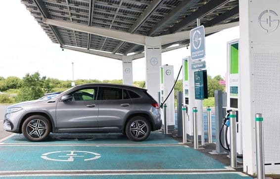 Elektromos autó töltő.