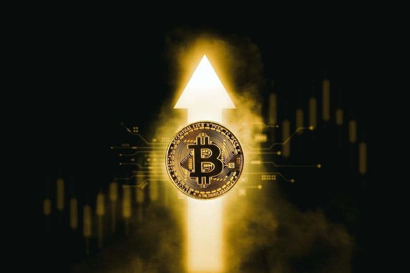 Bitcoin árak emelkednek.