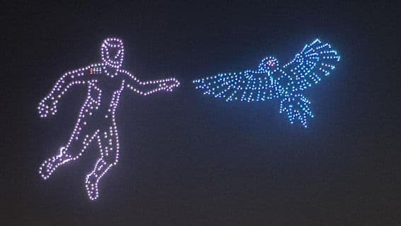 Dron Show az Egyesült Arab Emírségekbeli Bluewaters-szigeten, Dubajban.