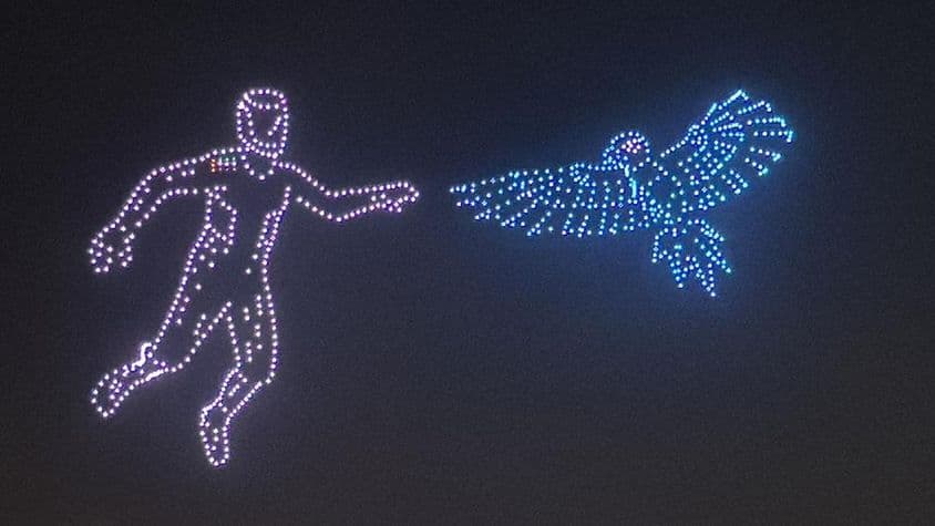 Dron Show az Egyesült Arab Emírségekbeli Bluewaters-szigeten, Dubajban.