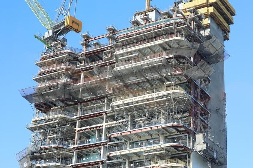 Felhőkarcolók építési munkálatai Dubaiban.