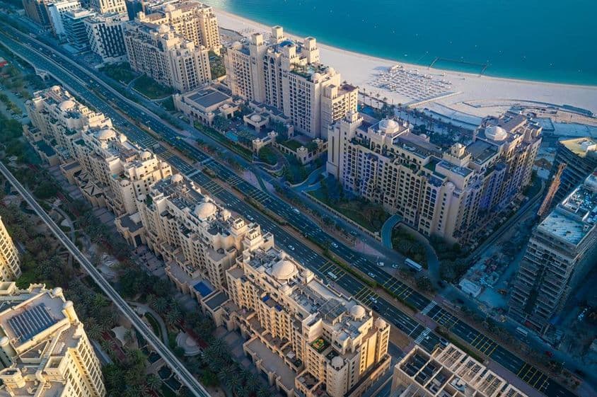 Légi felvétel a Palm Jumeirah építészetéről.