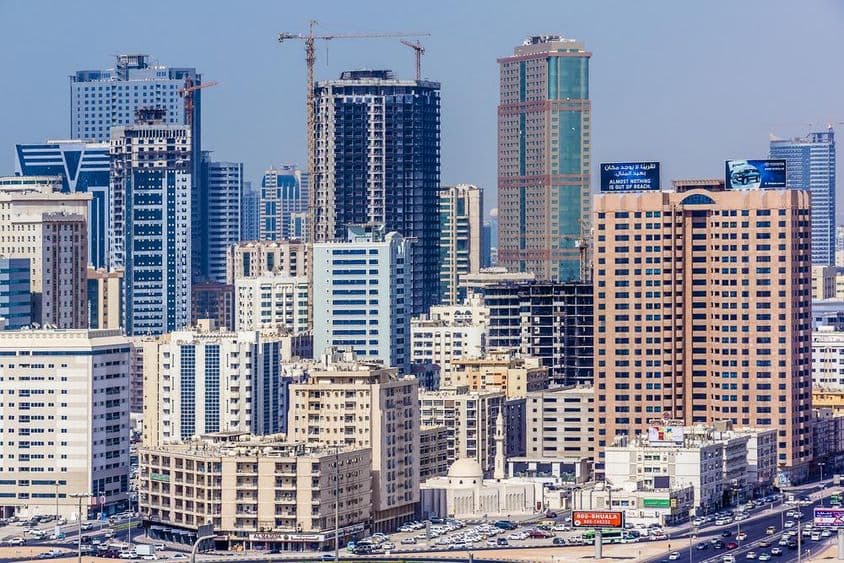 Sharjah - az Egyesült Arab Emírségek harmadik legnagyobb és legnépesebb városa.