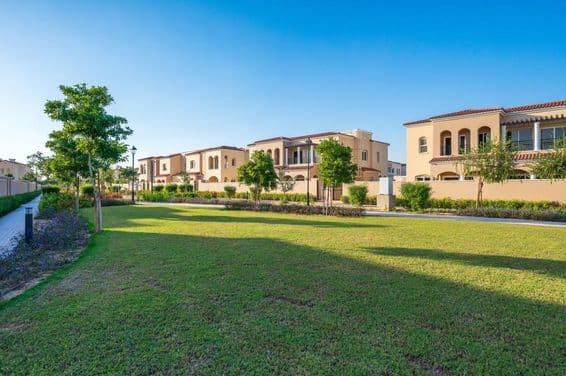 Serena Villa közösség gyerekeknek játszó- és sportterülete Dubai Land, Dubai Properties.