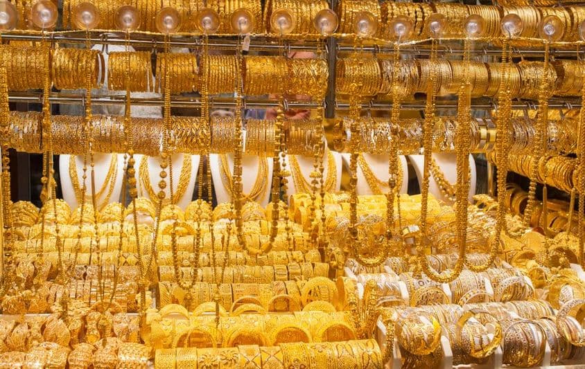Arany piaci üzlet egyik kirakata Dubai városában, Deirában.