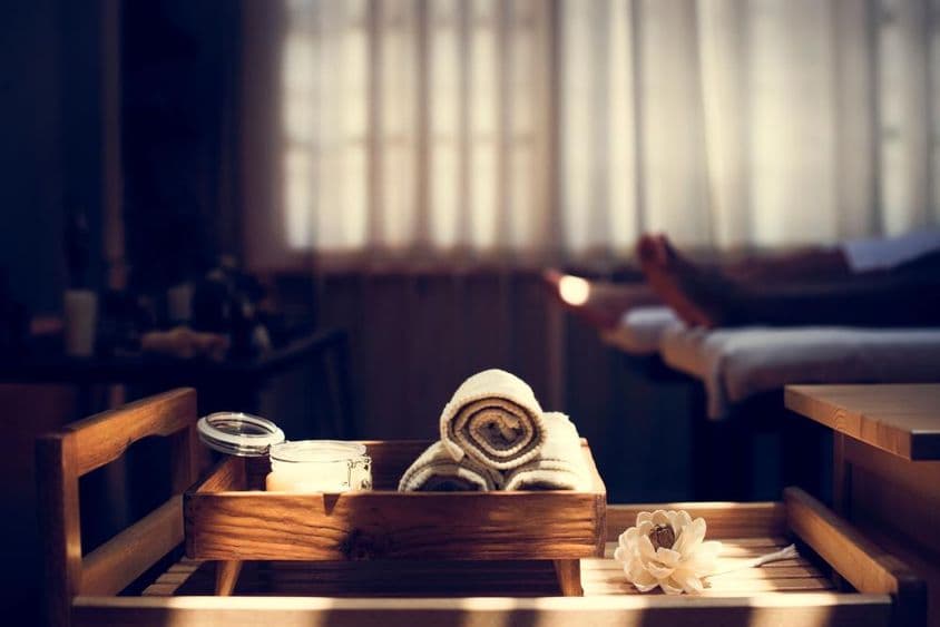 Spa szalon terápiás kezelés.