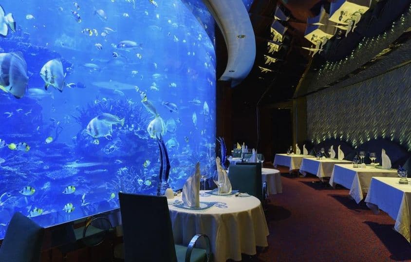 Burj Al Arab, Dubai, étkezőasztalok.