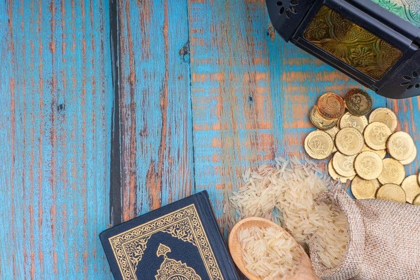 A zakat az alamizsnaadás, mint vallási kötelezettség egyik formája.
