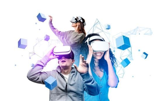 Fiatalok VR szemüvegben.