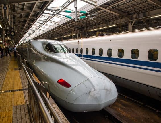 Shinkansen nagysebességű vonat, a japán technológia leghíresebb szimbóluma.