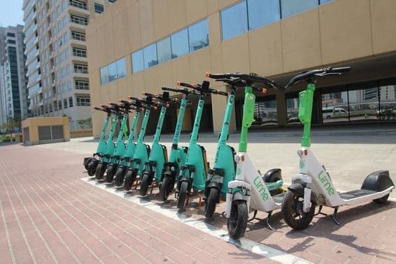 RTA e-robogó bérlése Dubaiban.