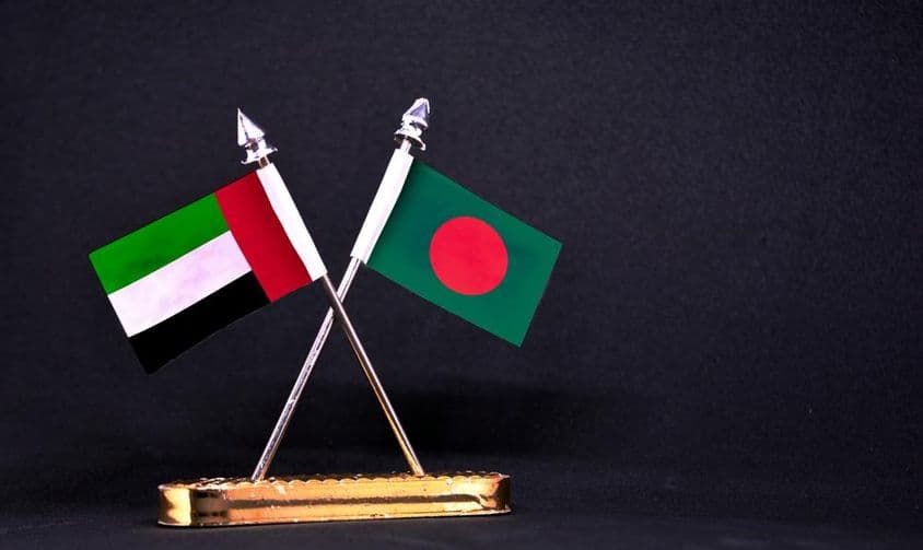 Egyesült Arab Emírségek és Banglades asztali zászló.