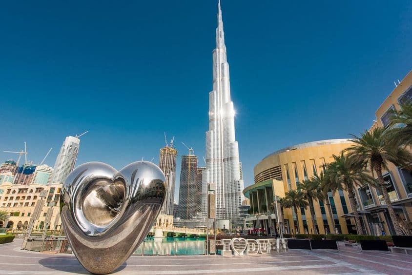 Burj Khalifa - modern futurisztikus épület.