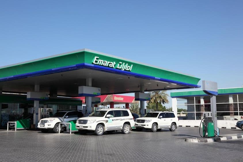 UAE Emarat benzinkút Sardzsa városában.