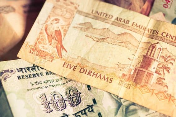 Egyesült Arab Emírségek és az Indiai Köztársaság pénznemei.