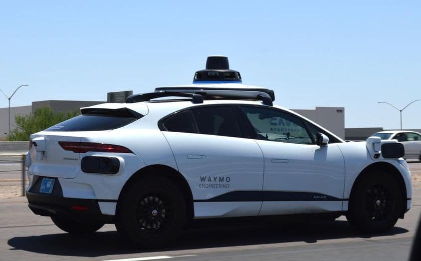 Önvezető technológiai fejlesztője közúti tesztadatokat gyűjt Jaguar I-Pace elektromos SUV.