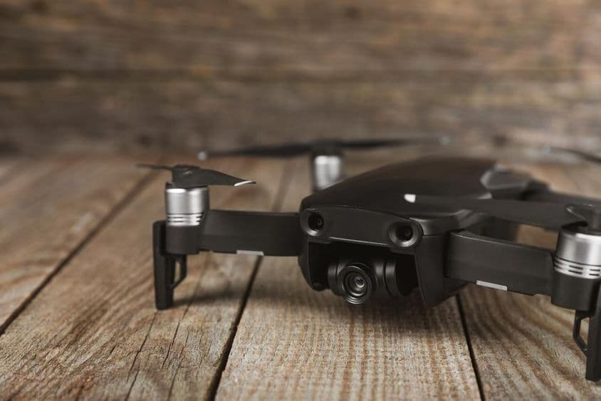 Drón quadkopter rádióvezérléssel.