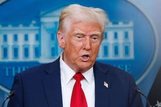 Donald Trump az Usa elnöke.