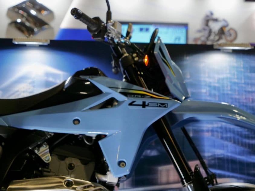 Nagoya Motorcycle Show DR-Z4S.