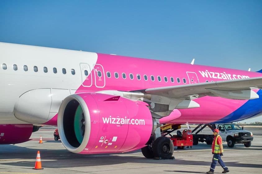 Wizz Air A321-es repülőgép. Jereváni repülőtér.