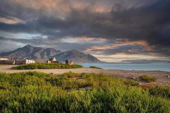 Gyönyörű tengerparti oldal Fujairahból.