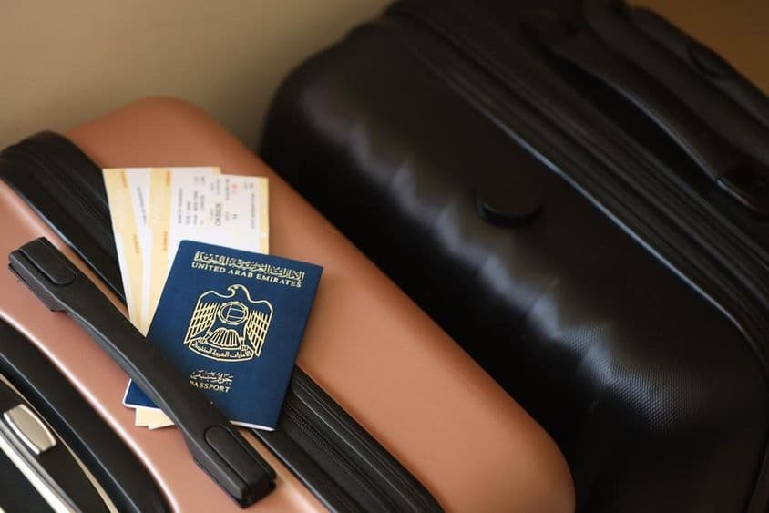 Egyesült Arab Emírségek, útlevél jegyekkel.