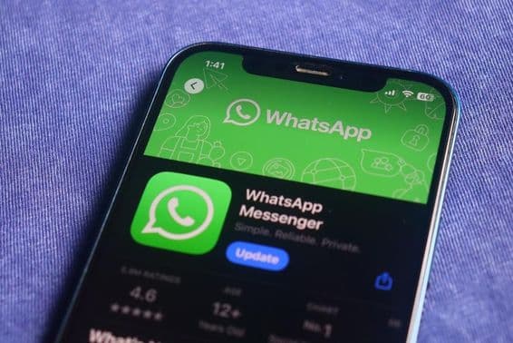 WhatsApp azonnali üzenetküldő alkalmazás.