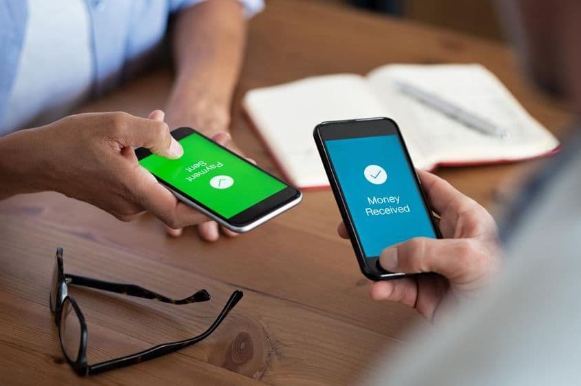 Fizetés elküldve az okos telefonon.