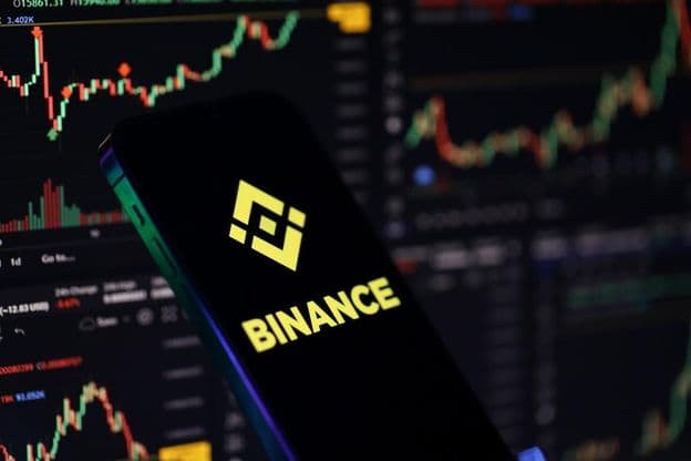 Binance logó iPhone kijelzőjén.
