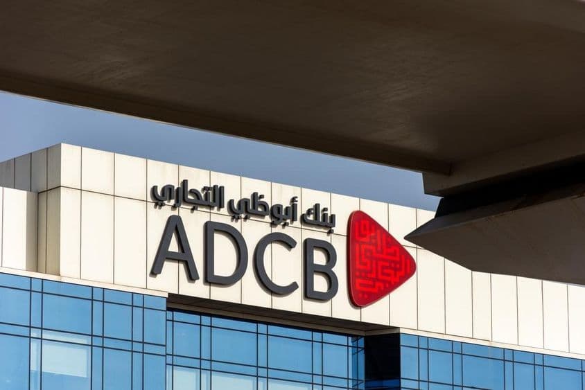 Abu Dhabi Commercial Bank (ADCB) Dubai városában.