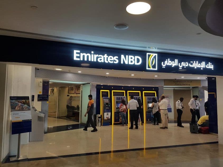 Az EMIRATES BANK üzlete a BurJuman bevásárlóközpontban, Dubaiban.