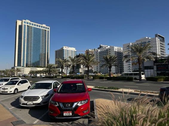 Épületek a Dubailand Rezidencia Komplexumban, új lakóövezet.