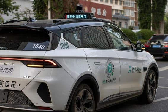 A kínai Baidu technológiai vállalat önvezető elektromos robotaxija.