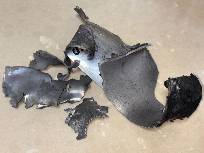 rakéta repeszeinek darabjai