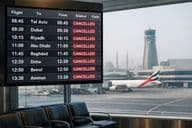 Törölt járatok egy táblán.