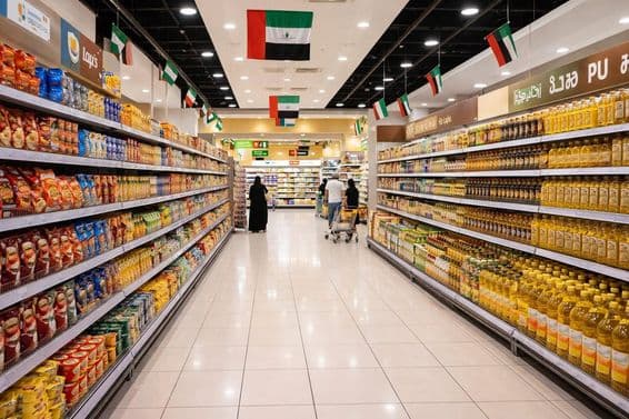 Dubai áruház polcai