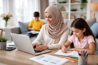 Otthoni munka családdal együtt