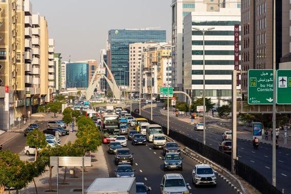 Napi forgalmi dugók Dubai városában.