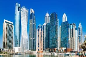 felhőkarcolók Dubai Marina