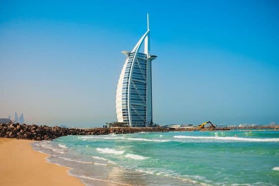 Burj Al Arab luxusszálloda és Jumeirah nyilvános strand