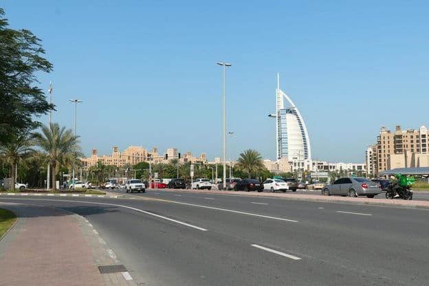 Az Umm Suqeim és a Jumeira Street kereszteződése Dubaiban